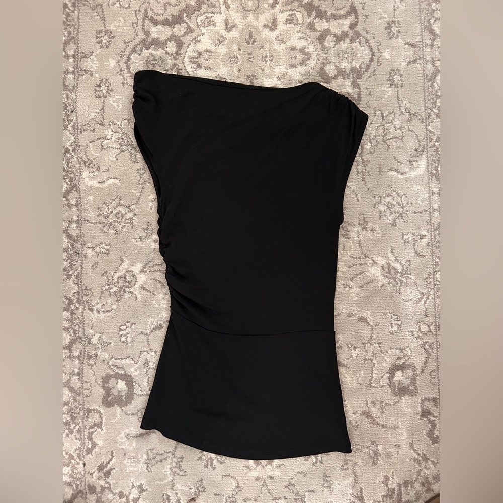 Aritzia Gallery Top